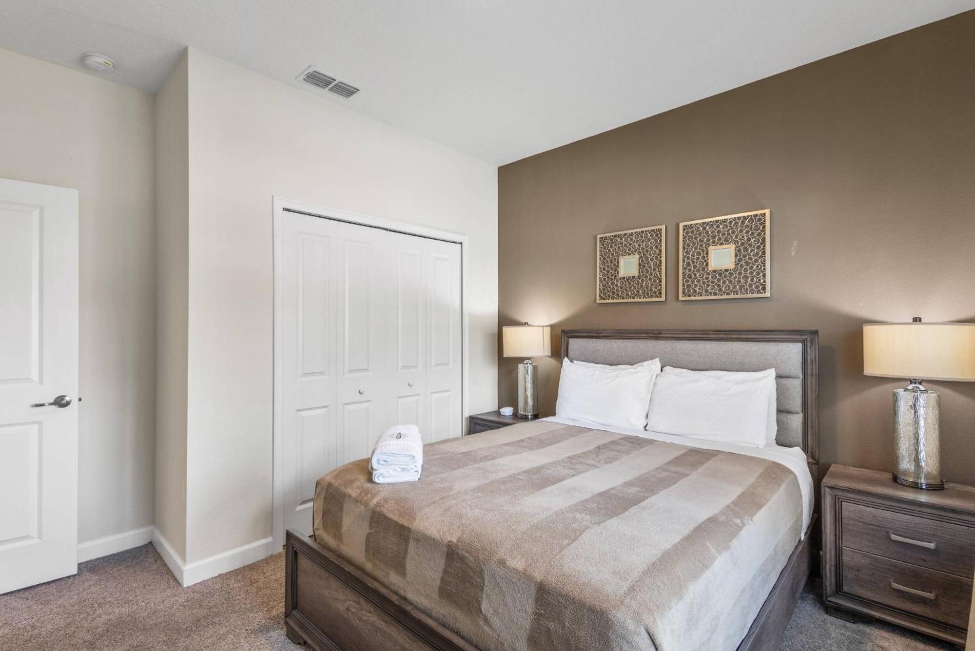 Amazing Townhome With Private Pool Sl4839