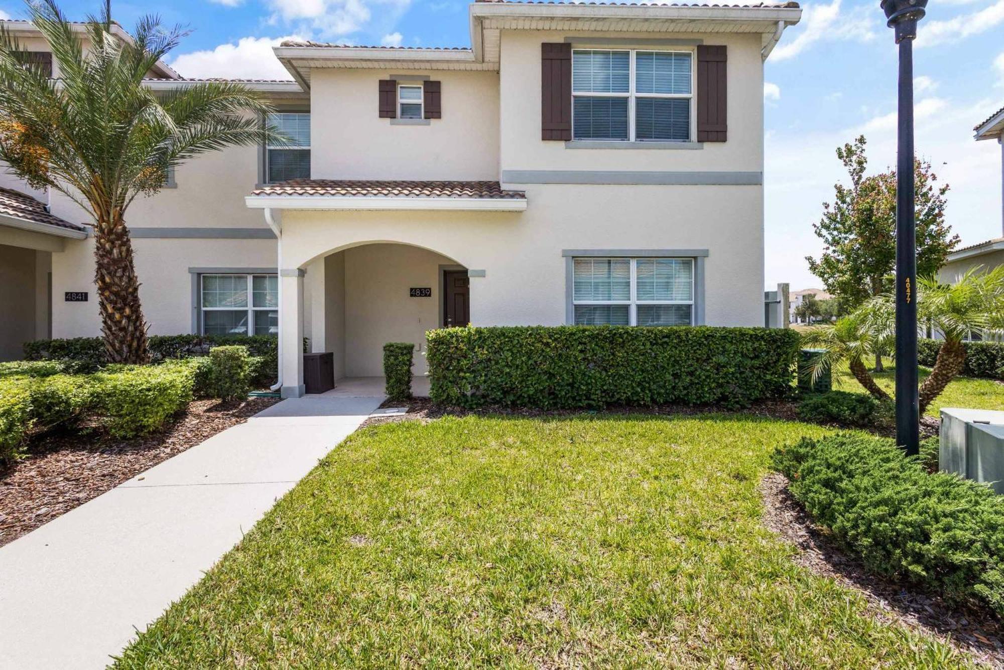 Ferienhaus Amazing Townhome With Private Pool Sl4839